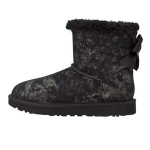 UGG Mini Bow Glimmer Black Boot Style 1125795 Size 6‎